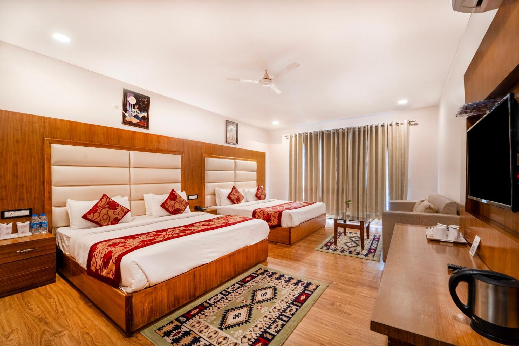 Rama Trident, Katra Hotel Катра Екстериор снимка