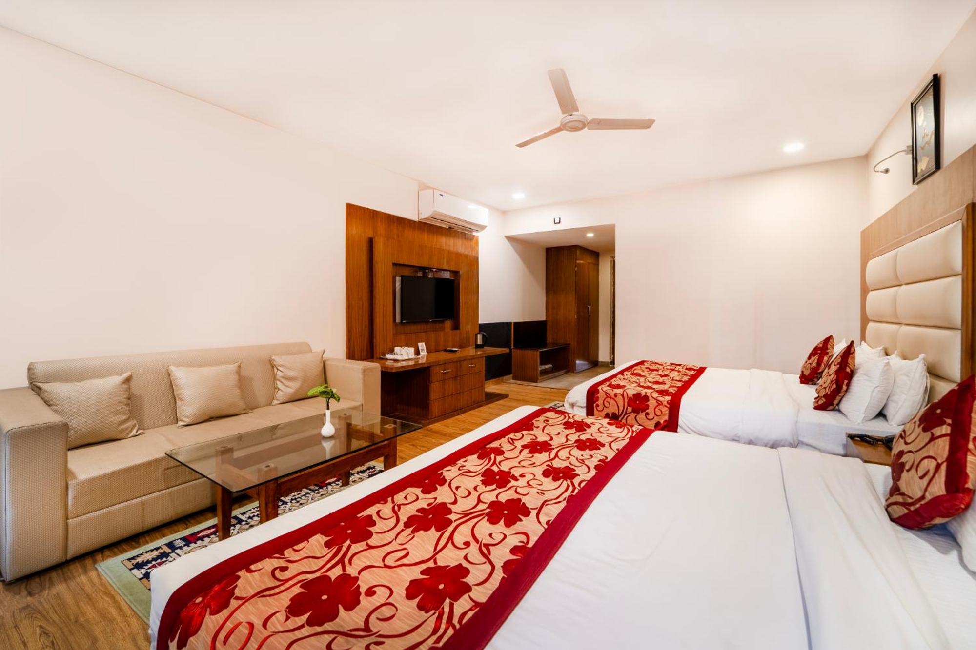 Rama Trident, Katra Hotel Катра Екстериор снимка