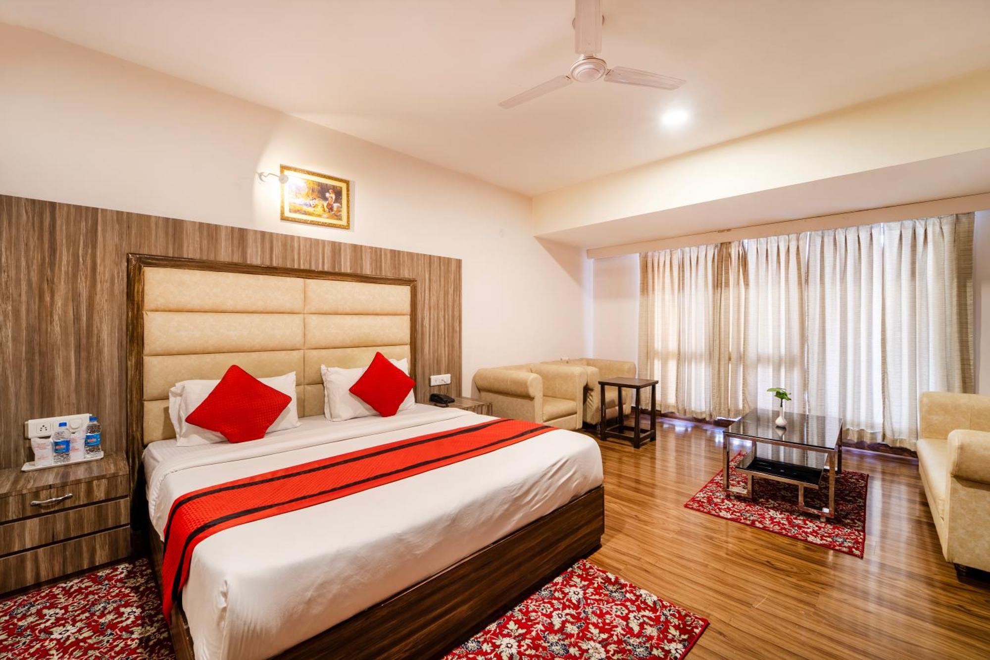 Rama Trident, Katra Hotel Катра Екстериор снимка