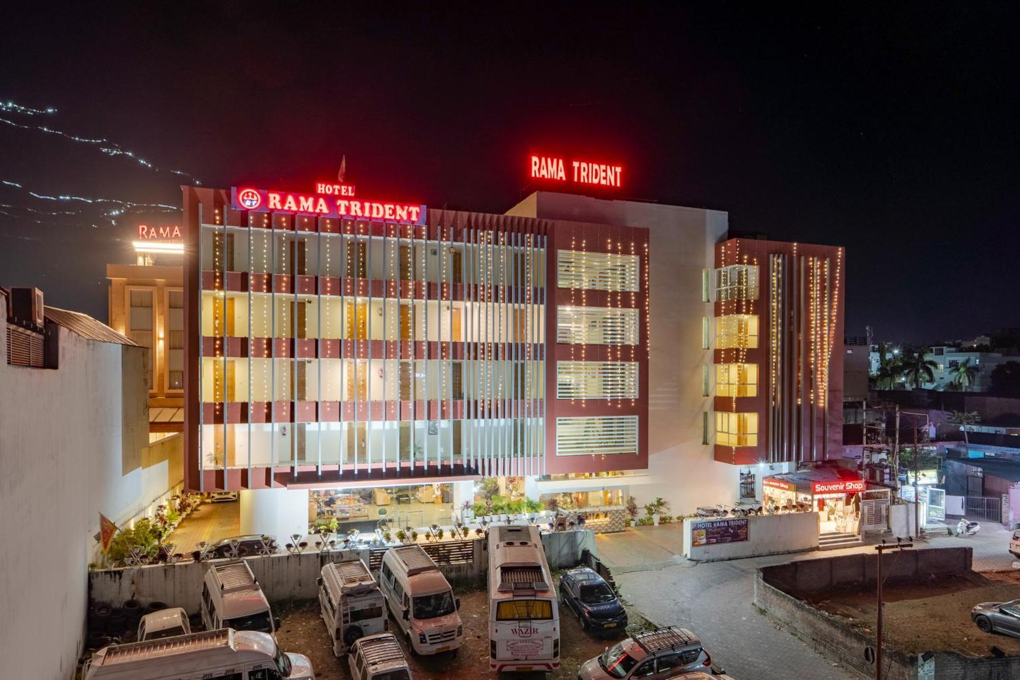Rama Trident, Katra Hotel Катра Екстериор снимка