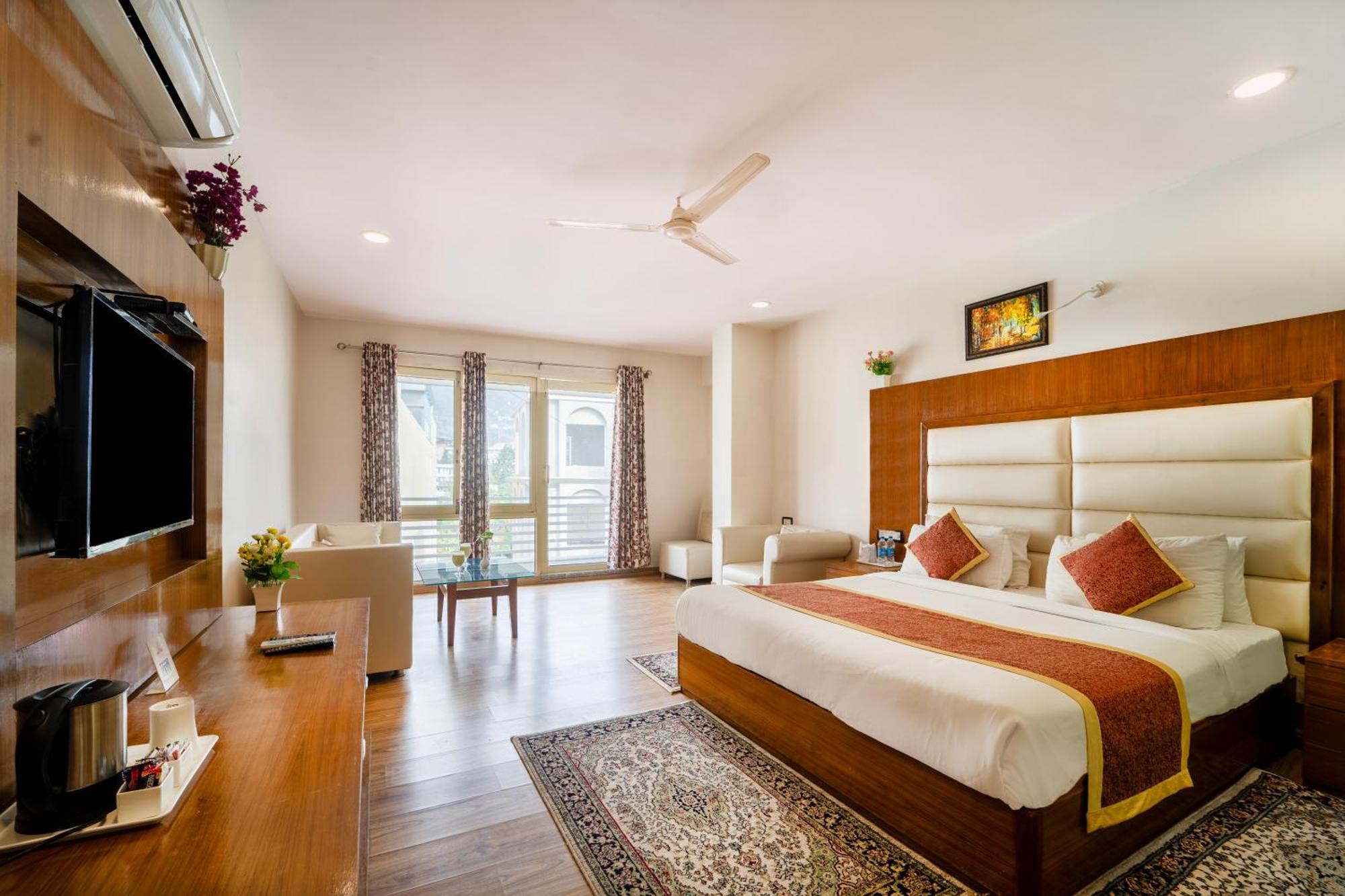Rama Trident, Katra Hotel Катра Екстериор снимка