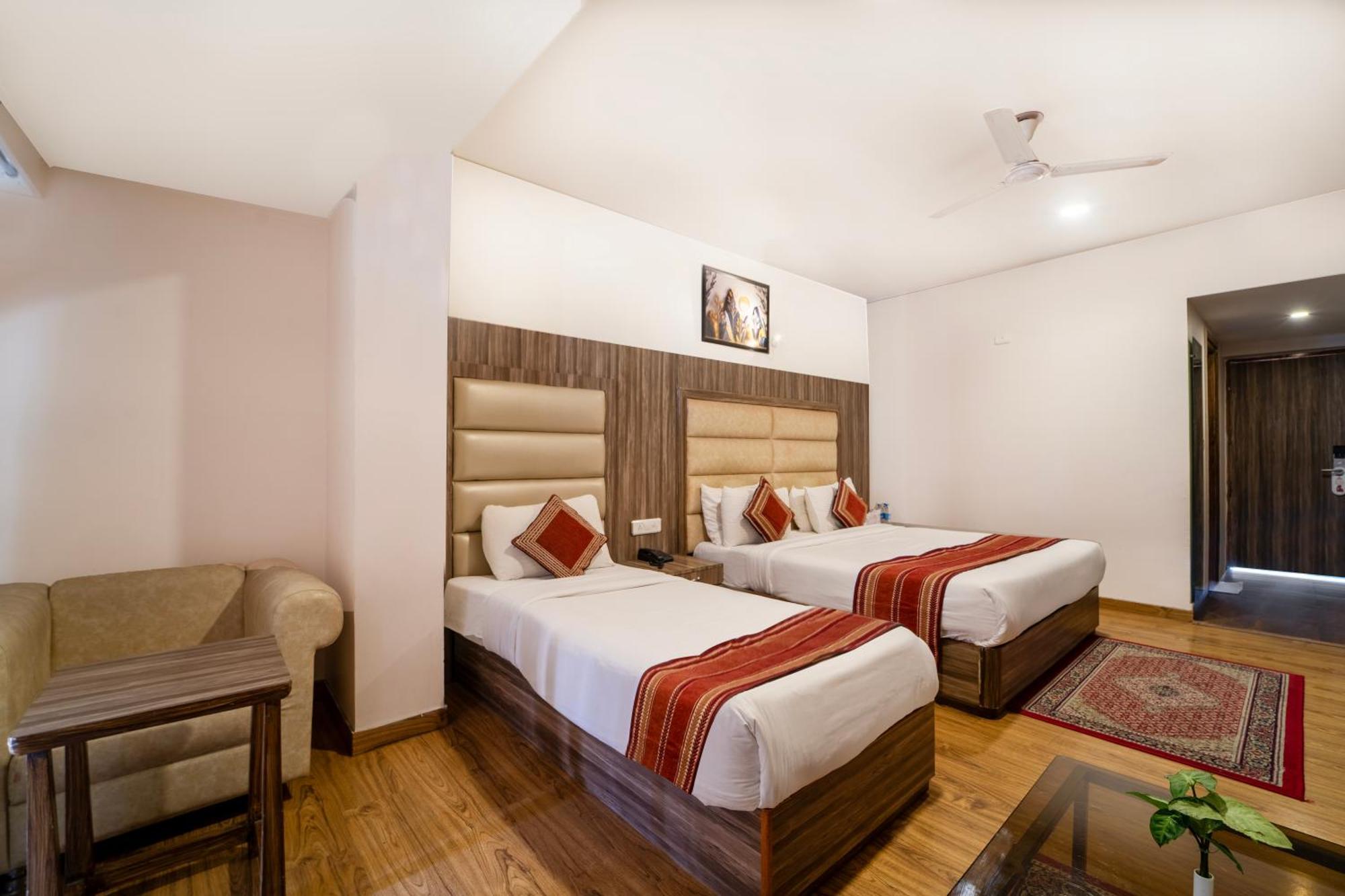 Rama Trident, Katra Hotel Катра Екстериор снимка