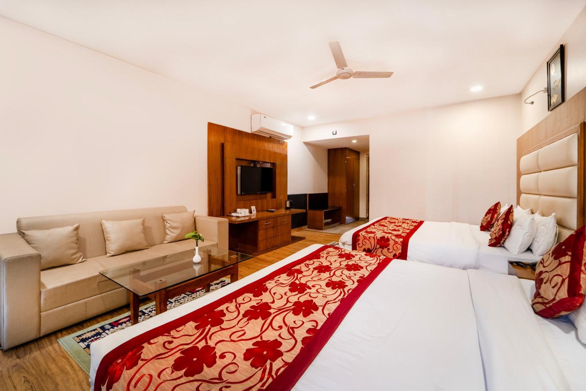 Rama Trident, Katra Hotel Катра Екстериор снимка