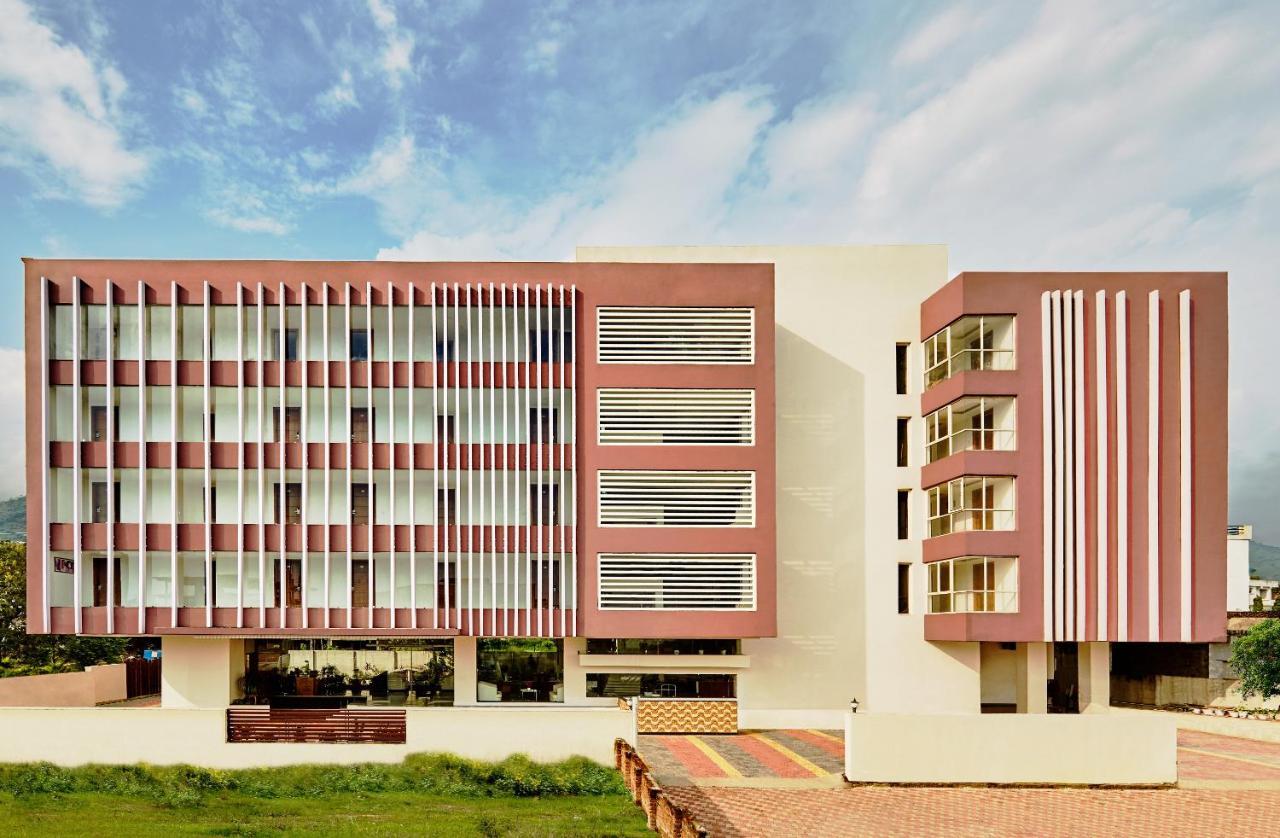 Rama Trident, Katra Hotel Катра Екстериор снимка