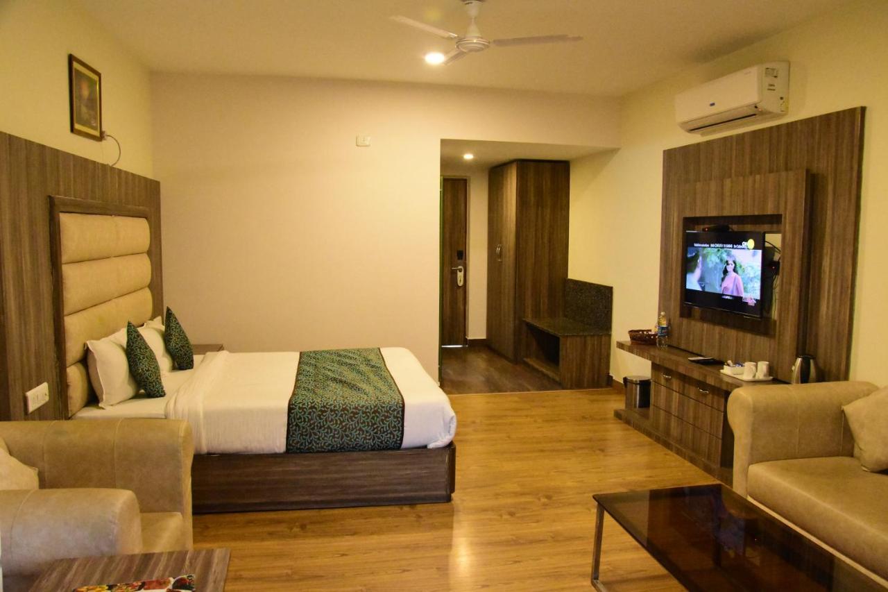 Rama Trident, Katra Hotel Катра Екстериор снимка