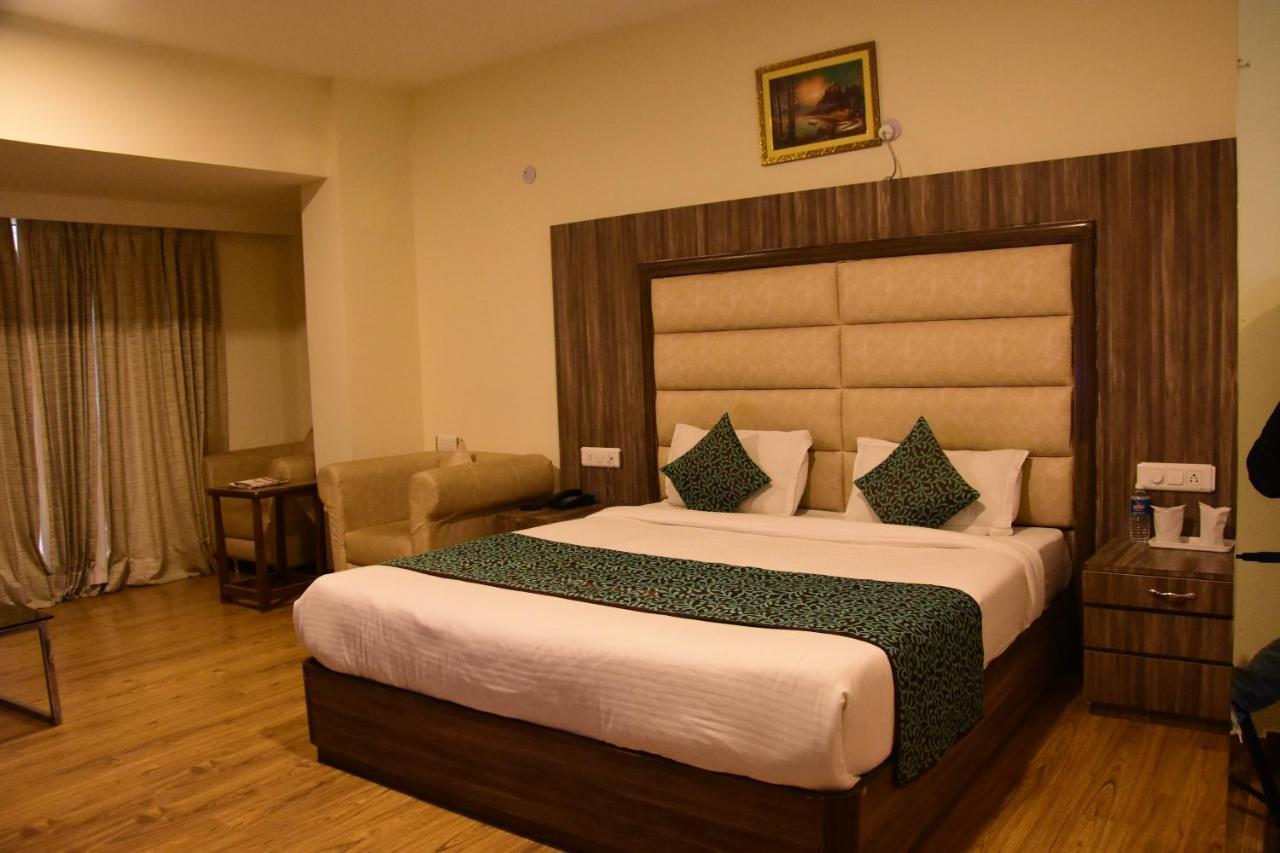 Rama Trident, Katra Hotel Катра Екстериор снимка