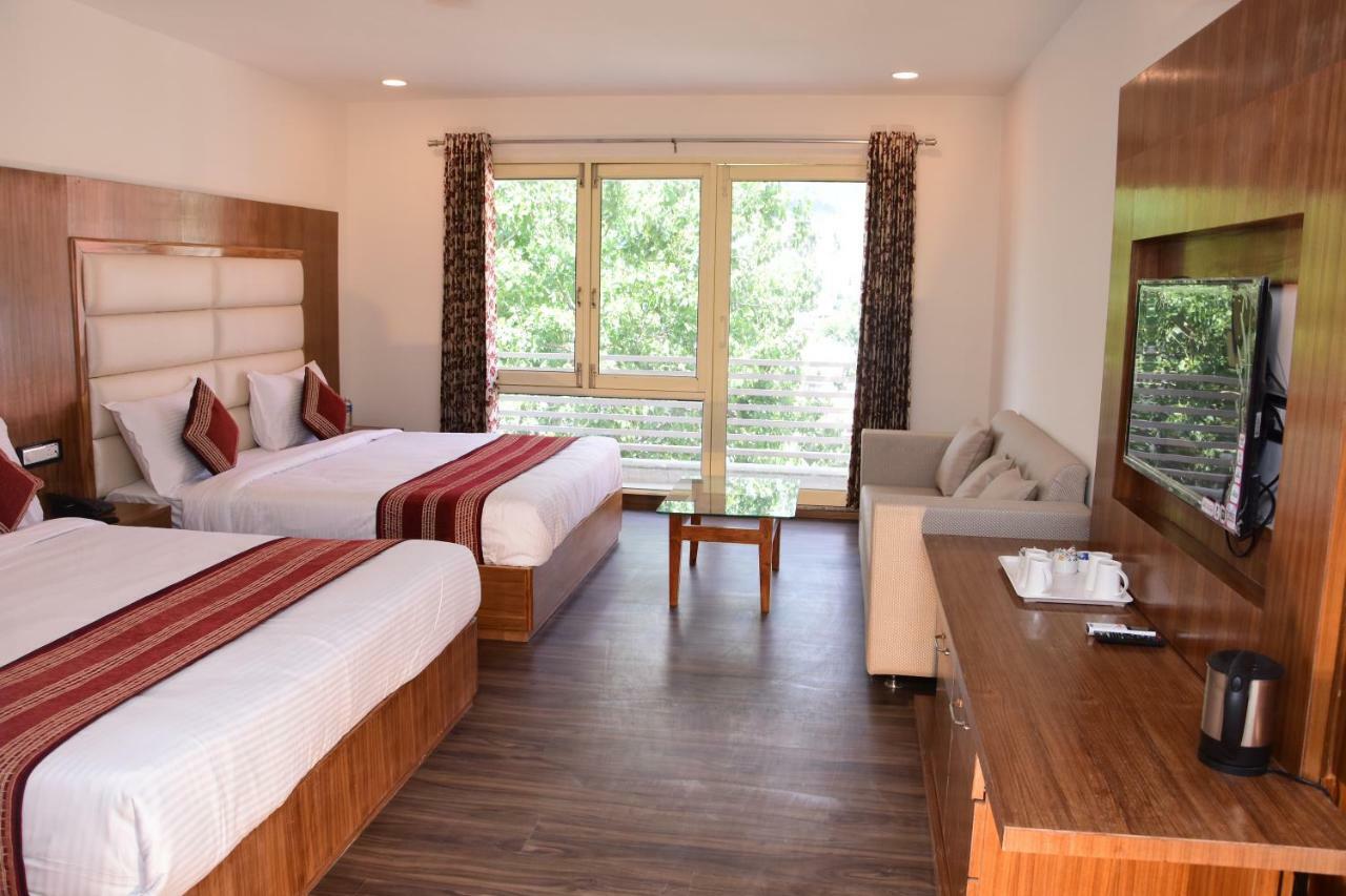 Rama Trident, Katra Hotel Катра Екстериор снимка