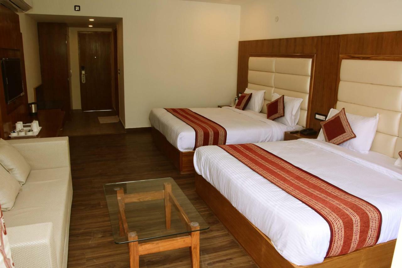 Rama Trident, Katra Hotel Катра Екстериор снимка